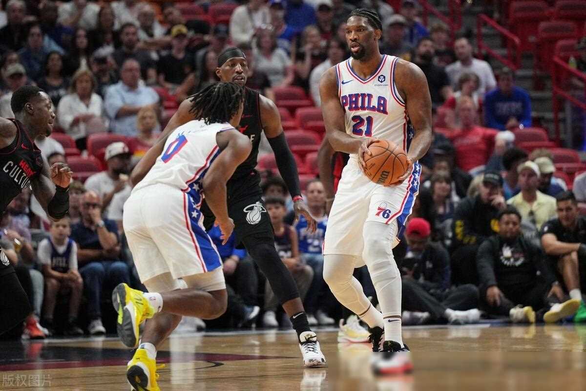 包含费城76人迎NBA常规赛关键赛；关键时刻伤情更新；悬念犹存；高层口径保持一致的词条九游游戏盒下载